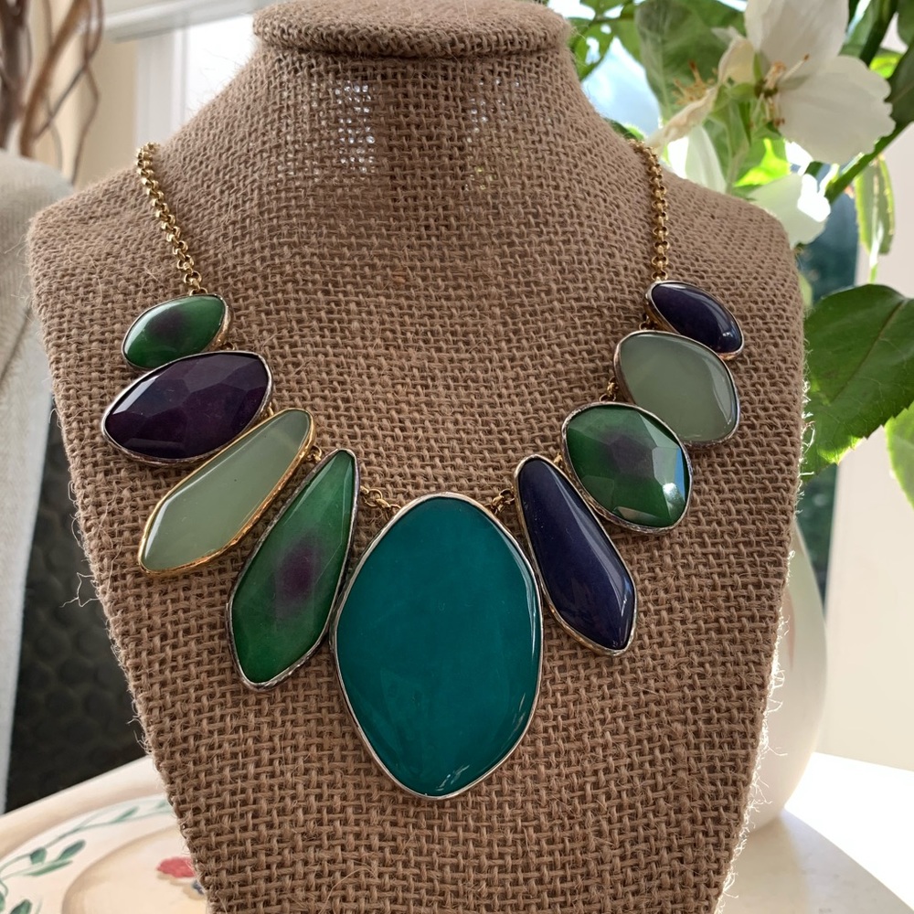 Multicolored stone necklace.